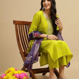Women Silk Blend Kurta Pant Dupatta Set-image-76