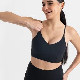 Hunnit Solid Medium Coverage Bra image 1