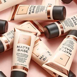 Makeup Revolution London Matte Base Pore Blurring Full Coverage Foundation 28ml - Shade F2 image 2