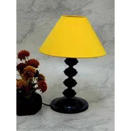 Tucasa Contemporary Table Lamp with Yellow Shade, LG-749-4