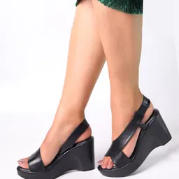 Monrow Textured Wedge Heels-14
