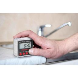 Freemans Mini Digital Level &a; Protractor, Range: 0-360 deg, FMDL360 image 4