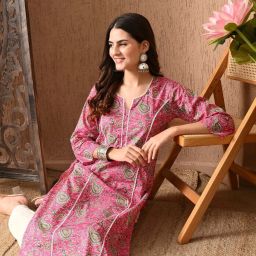 Women Printed Cotton Blend Pakistani Kurta-image-35