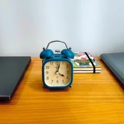 zeqon Analog Green Clock image 2