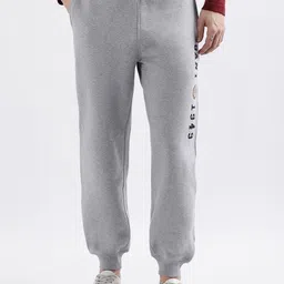 GANT Men Relaxed Fit Mid-Rise Joggers-image-92