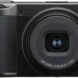 Ricoh GR III HDF Digital Compact Camera 28mm f/ 2.8 (35mm eq)-picture-0