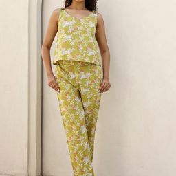 SANSKRUTIHOMES Floral Printed V-Neck Pure Cotton Top With Pyjamas-picture-6