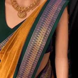 Woven Kanjivaram Silk Blend Saree-image-2