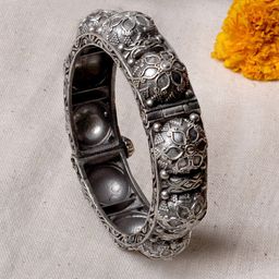 TEEJH Oxidised Silver-Plated Bangle-image-9