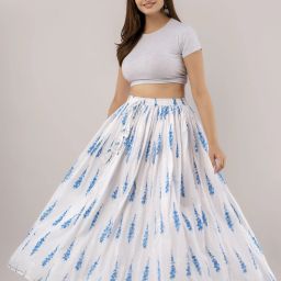 Women Printed Flared White, Blue Skirt-image-2