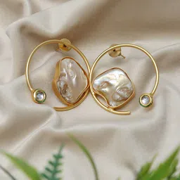 Ozanoo Gold-Plated Contemporary Drop Earrings-48