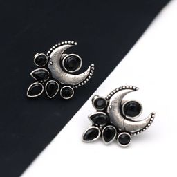 Ozanoo Silver-Plated Classic Studs Earrings-21