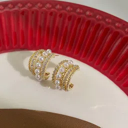 VAGHBHATT Circular Studs Earrings-11