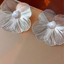 CareDone Studs Earrings-22