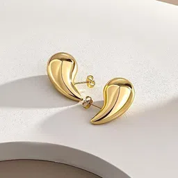 VAGHBHATT Gold Plated Paisley Shaped Studs-32