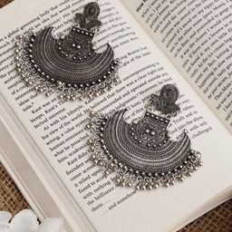 VENI Silver-Plated Crescent Shaped Oxidised Chandbalis Earrings-picture-20
