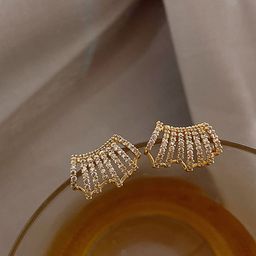 VAGHBHATT Gold-Plated Stone-Studded Studs Earrings-53
