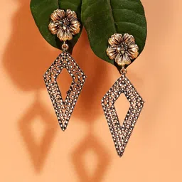 SOHI Gold Plated Stone Studded Drop Earrings-14