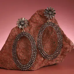 SOHI Gold-Plated Contemporary Drop Earrings-31