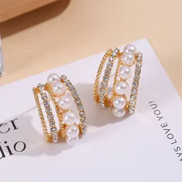 VAGHBHATT Circular Studs Earrings image 4
