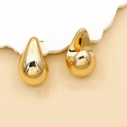 VAGHBHATT Teardrop Shaped Gold-Plated Studs Earrings image 3