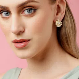 SOHI Gold-Plated Contemporary Studs Earrings-14
