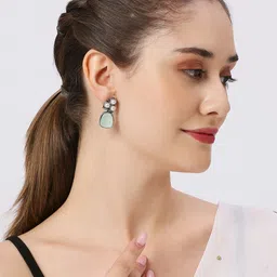 OOMPH Set Of 2 Square Drop Earrings image 3