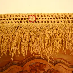 paddy toran,3.5 feet bhattada toran with maroon flowers Toran-22