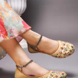 Jutis For Women-image-10