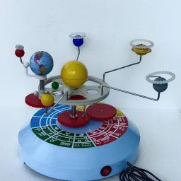 wkm Interactive Solar System Model with Rotating Planets – Educational for Kids image 2