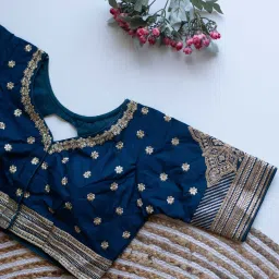 Sweetheart Neck Women Blouse-image-56