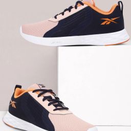 Run Continuum Walking Shoes For Women-image-6
