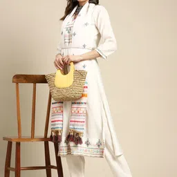 Sangria Ethnic Motifs Yoke Design Regular Thread Work Kurta with Trousers & With Dupatta image 5