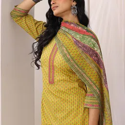 Libas Women Floral Printed Regular Kurta with Trousers & With Dupatta-picture-28
