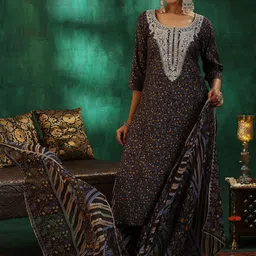 Libas Women Floral Printed Regular Kurta with Trousers & With Dupatta-10