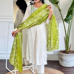 Moda Rapido Women Embroidered Regular Thread Work Kurta with Trousers & With Dupatta-picture-10