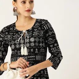 Varanga Women Black & White Printed Straight Kurta-picture-39