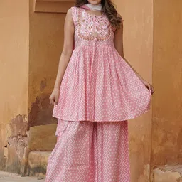 KALINI Geometric Printed Regular Thread Work Kurta & Sharara With Dupatta-20