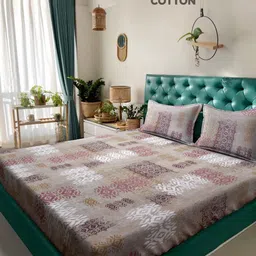 KLOTTHE Beige Geometric Printed 400TC Pure Cotton Double King Bedsheet & Pillow Covers-image-38