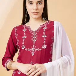 all about you Ethnic Motif Printed Regular Kurta With Trousers & Dupatta image 4