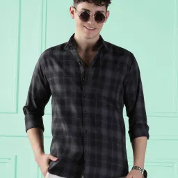 Men Regular Fit Checkered Spread Collar Casual Shirt-14