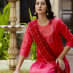 VredeVogel Floral Embroidered Regular Sequinned Straight Kurta With Trouser With Dupatta image 4