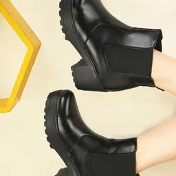 XE Looks Women Platform Heeled Mid-Top Chelsea Boots-40