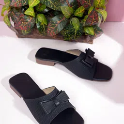 Walkfree Women Open Toe Flats with Bows-23