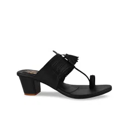 Shoetopia Textured Ethnic One Toe Block Heels With Tassels image 5