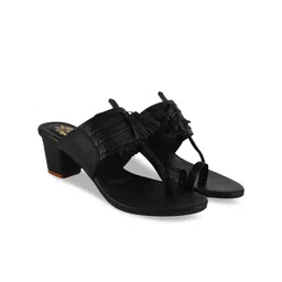 Shoetopia Textured Ethnic One Toe Block Heels With Tassels image 3