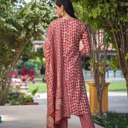 AHIKA Ethnic Motifs Printed Thread Work Straight Kurta & Trousers With Dupatta image 5