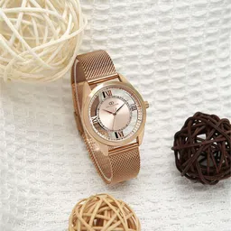 GIO COLLECTION Women Dial & Bracelet Style Straps Analogue Watch G3062-33-14