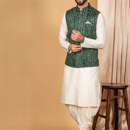 KISAH Men Green Kurta Set-picture-57