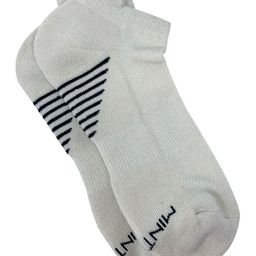 Mint & Oak Men Off White & Black Patterned Ankle-Length Socks-32